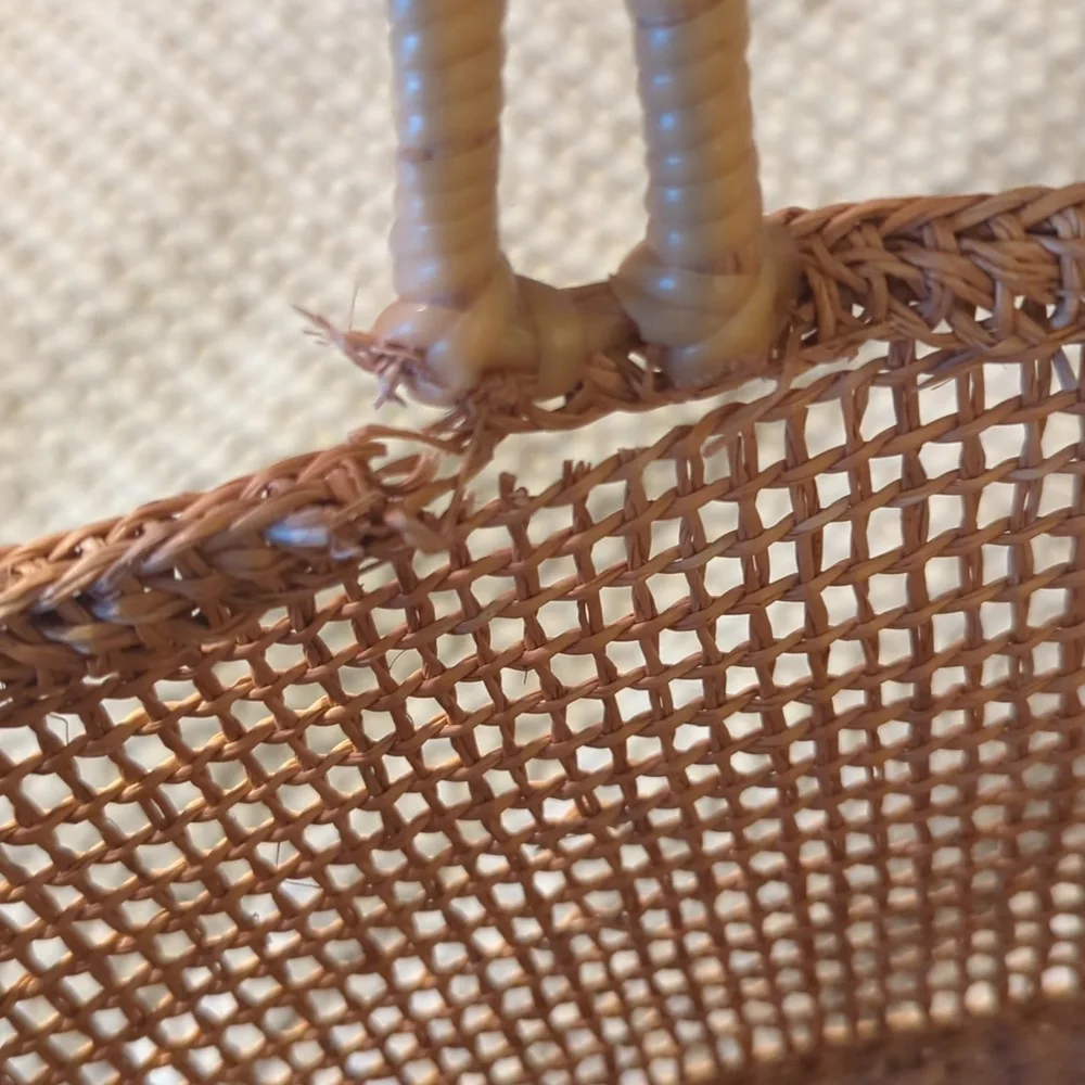 Vintage woven straw bag (please read description) - Picture 6 of 10